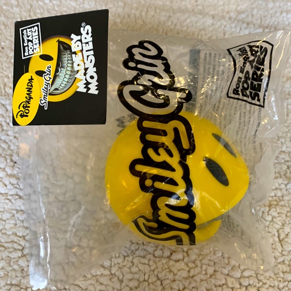 Limited Edition Collectible by Artist Ron English “Smiley Grin” Piggy Bank - Picture 2 of 6